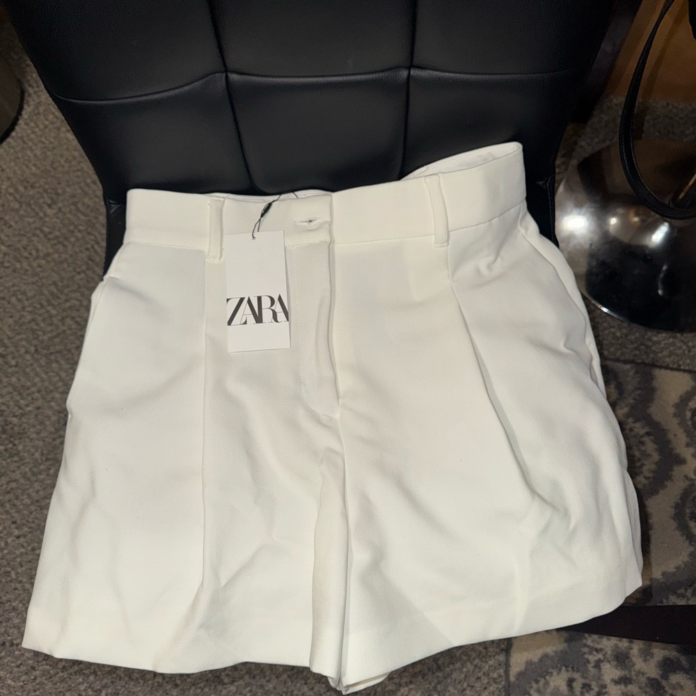 Zara Women's Cream High Waist Shorts